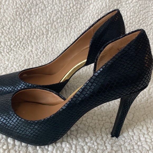 Mossimo Supply Co. Faux Snakeskin Stiletto Heels - Picture 7 of 13